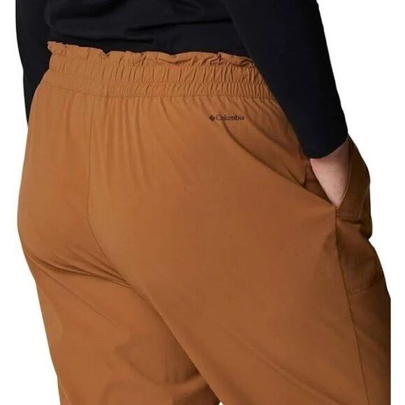 Columbia Uptown Crest Lightweight Jogger in Elk - Picture 4 of 15